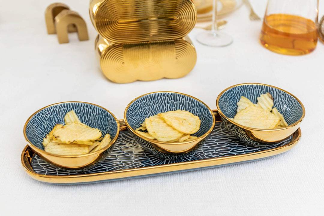 Aperitif-Schälchen-Set auf Gold & Blauem Tablett
