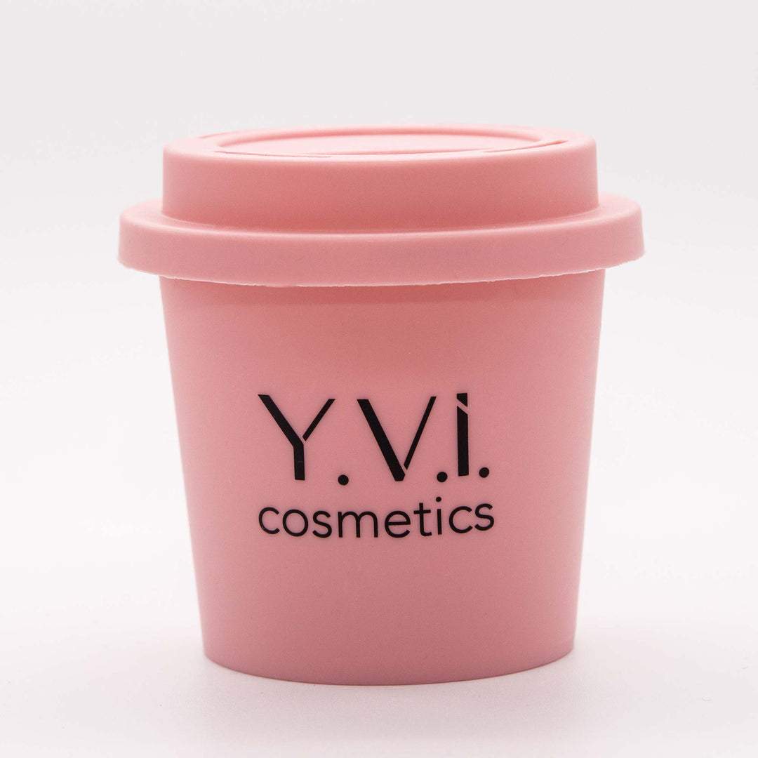 Y.V.I. Cosmetics – Blender im wiederverwendbaren To-go-Döschen