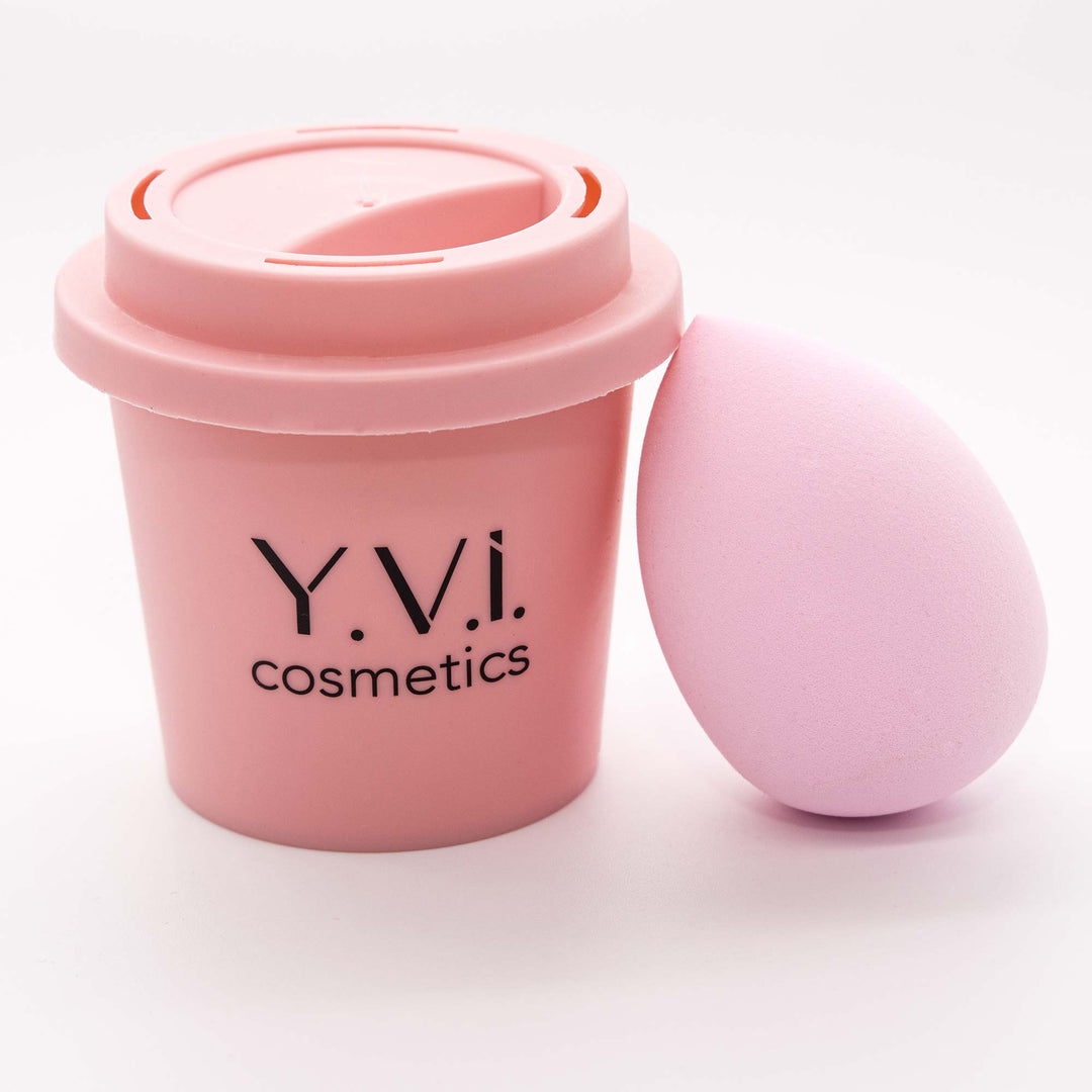 Y.V.I. Cosmetics – Blender im wiederverwendbaren To-go-Döschen